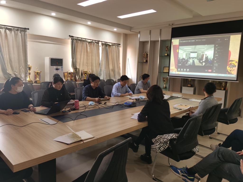 谈球吧体育稳定线路