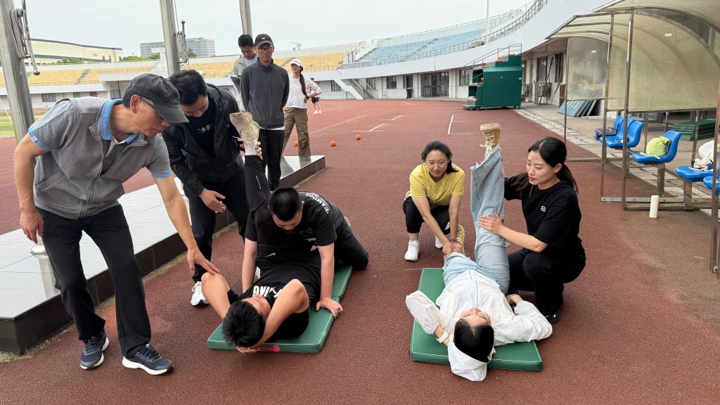 谈球吧体育安全通道